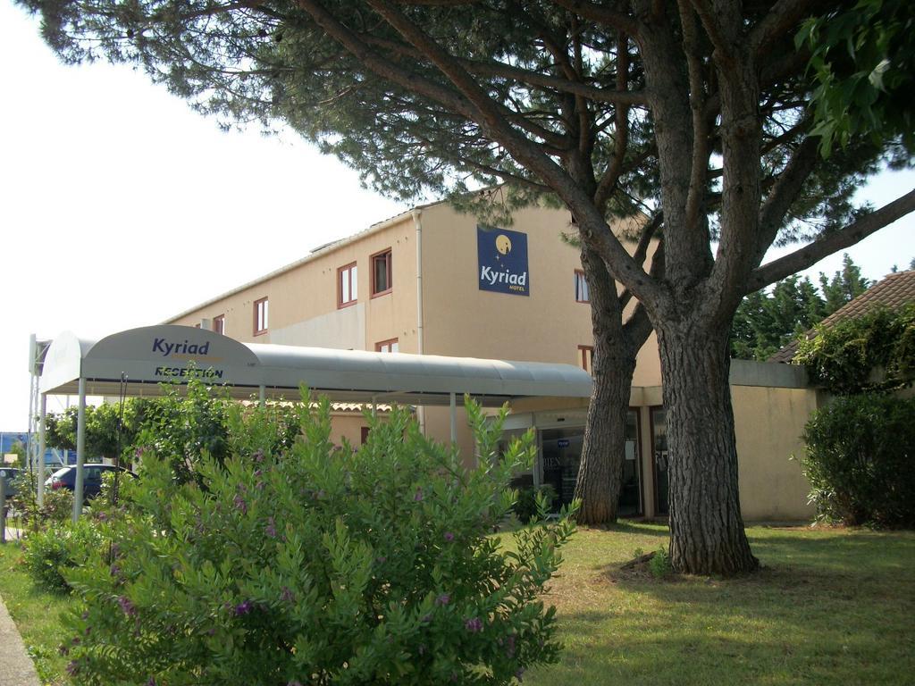 Kyriad Montpellier Aeroport - Parc Expo موجيو المظهر الخارجي الصورة